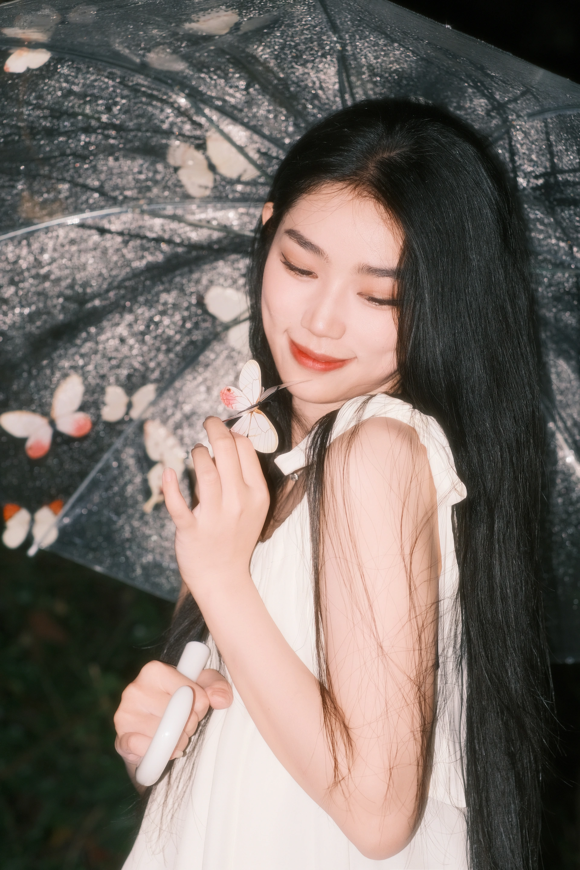 [YITUYU艺图语]2023.10.17 白色雨蝶 周馨 2